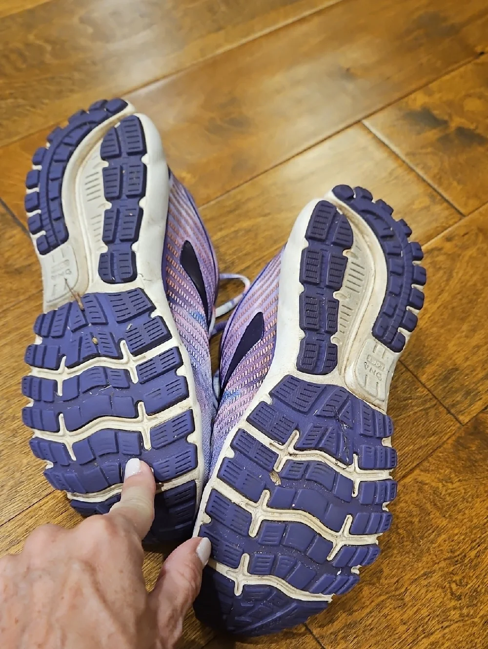 Brooks Unity Together Shoes - Picture 5 of 9